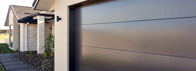 10 Reasons to Buy an Insulated Garage Door